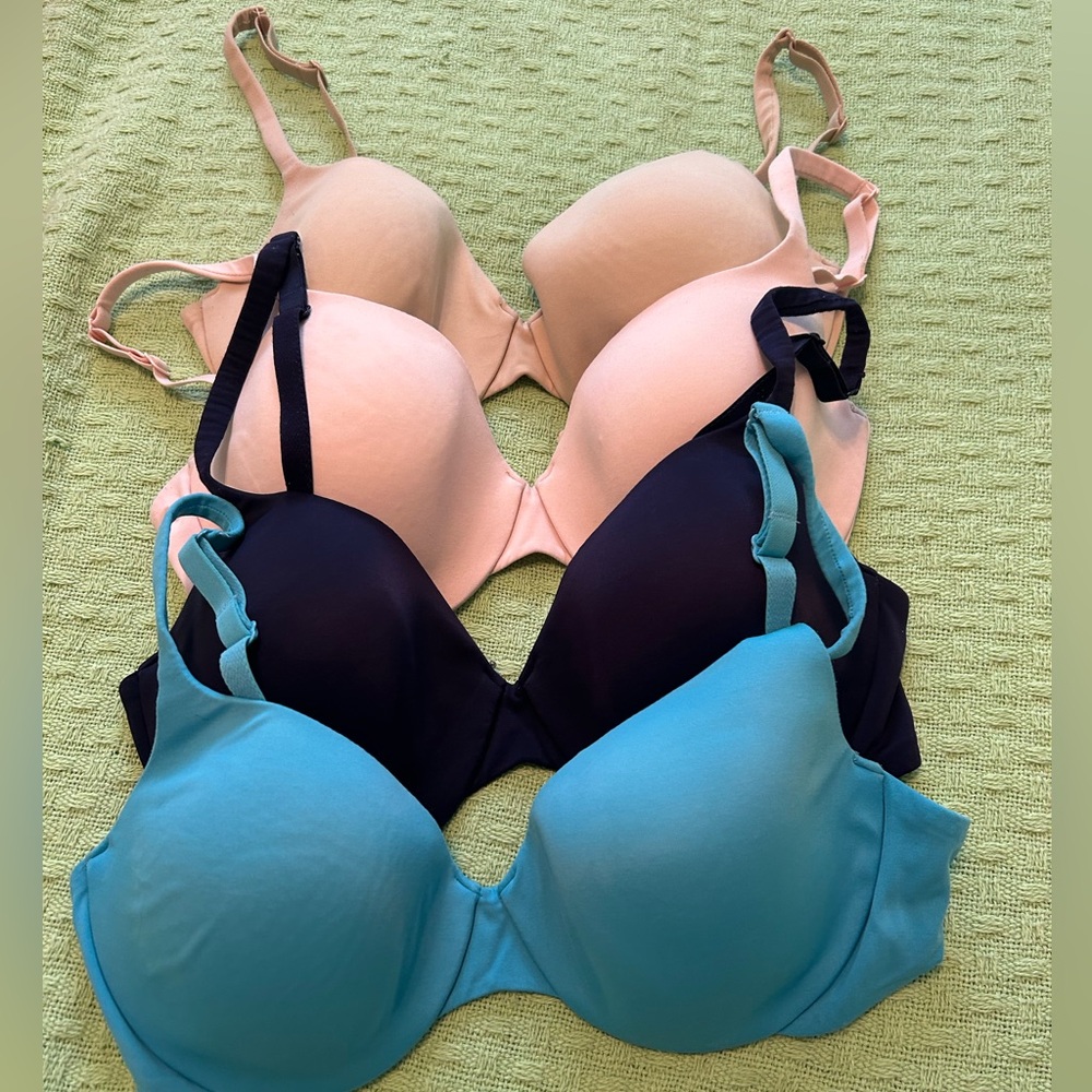 Victoria's Secret 4-Pack T-Shirt Bras in Pink, Navy & Aqua